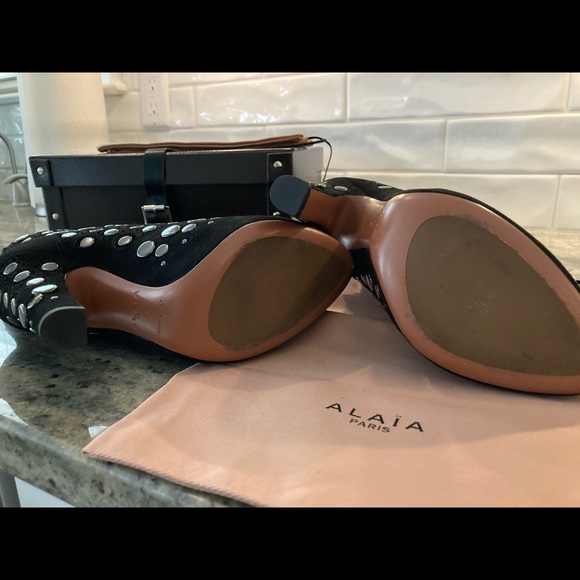 Alaia Suede Studded Ankle Boots Shoes size 37! - Picture 5 of 6